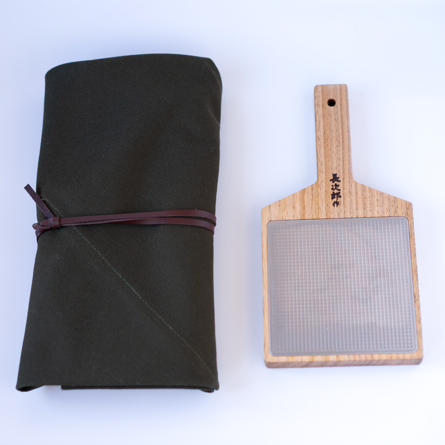 Chojiro's Oninami model (walnut/ebony)