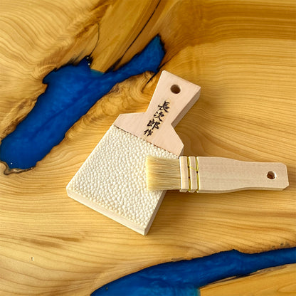 鮫皮おろし 本鮫 わさび用｜わさびおろし 職人仕上げ 長次郎 中 ＆ 刷毛セット ギフトボックス 日本製